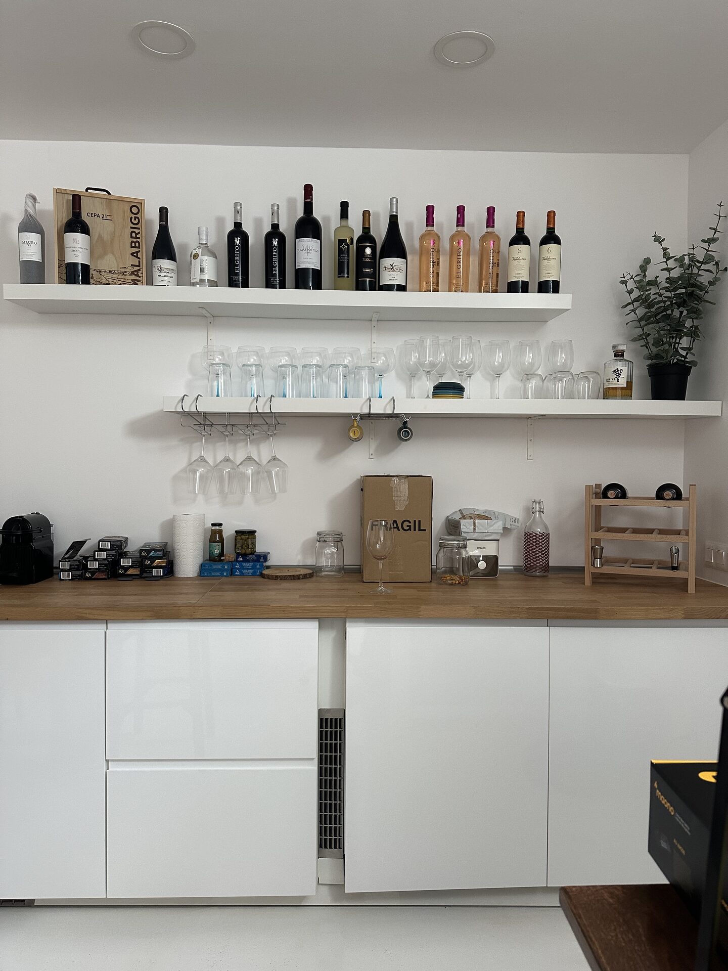 Détail de la cave à vins
