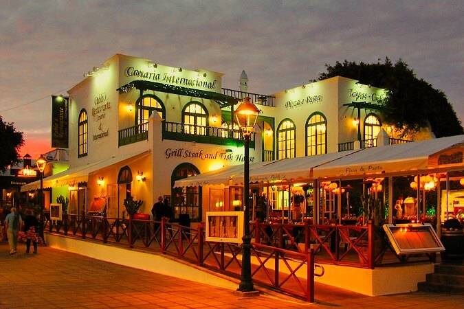 Restauration à Costa Teguise